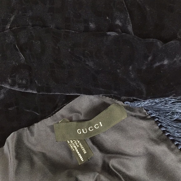 Gucci Dark Blue Horseshoe Velvet Silk Blend Scarf - Picture 2 of 4